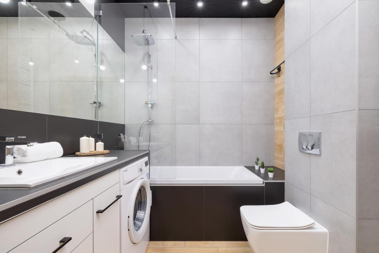 Apartamento With Parking & Terrace Near Zalew Bagry By Renters Prestige *