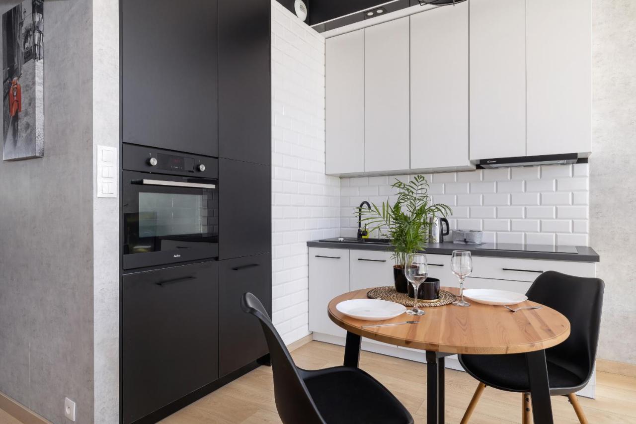 With Parking & Terrace Near Zalew Bagry By Renters Prestige Apartment Krakow